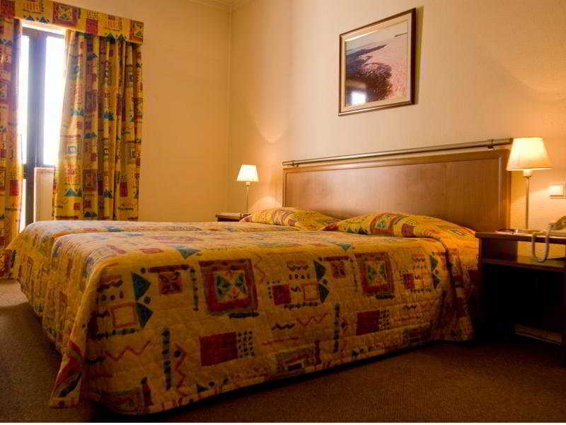 Holiday Inn Express & Suites Lisbon - Principe Real By Ihg Rom bilde