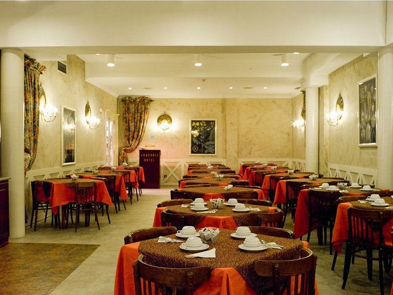 Holiday Inn Express & Suites Lisbon - Principe Real By Ihg Eksteriør bilde