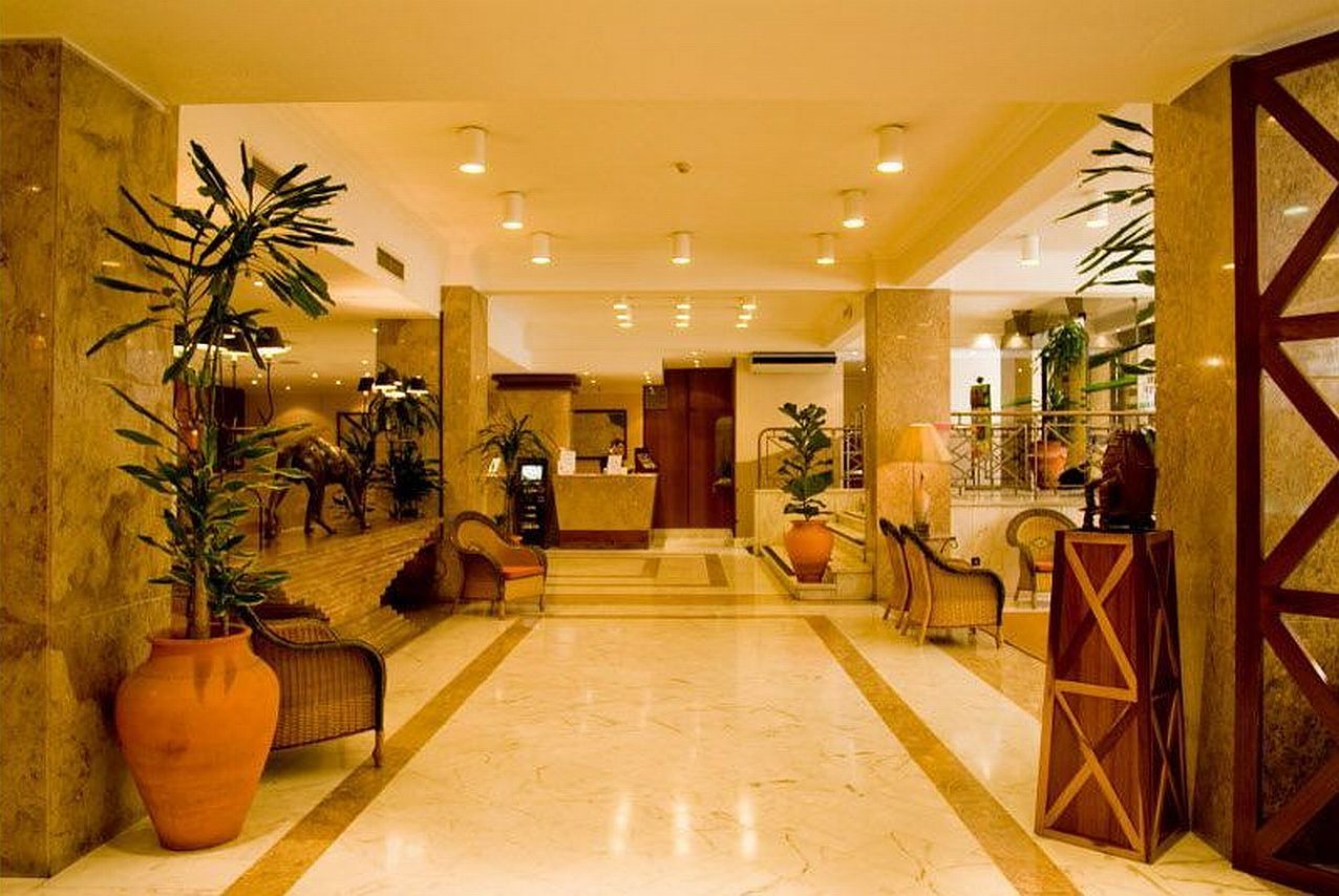 Holiday Inn Express & Suites Lisbon - Principe Real By Ihg Eksteriør bilde