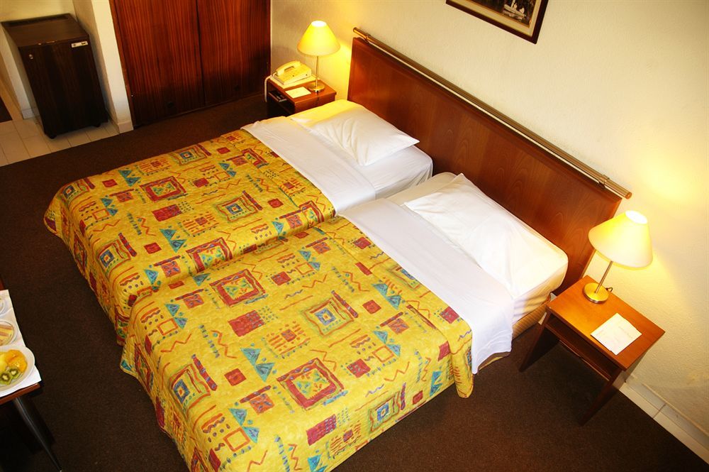 Holiday Inn Express & Suites Lisbon - Principe Real By Ihg Eksteriør bilde