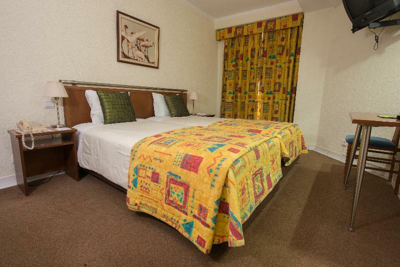 Holiday Inn Express & Suites Lisbon - Principe Real By Ihg Eksteriør bilde
